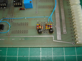 Discrete transistor RS-232 level shifters